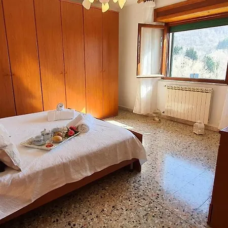 Holiday home Rondinaio *