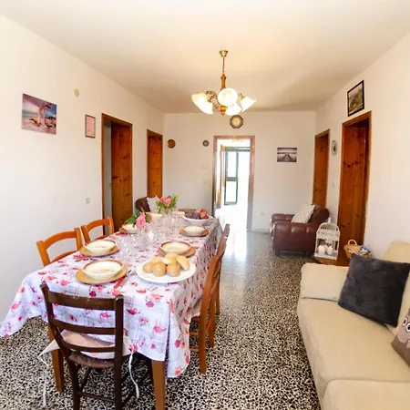 Holiday home Rondinaio Tereglio