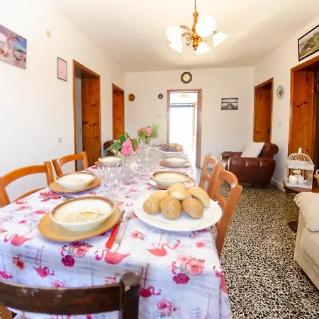 Holiday home Rondinaio Tereglio