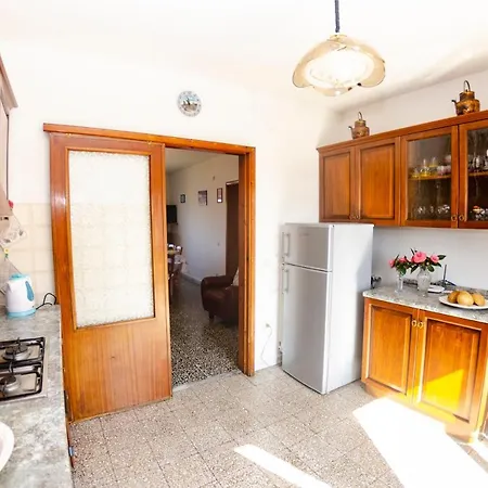 Holiday home Rondinaio