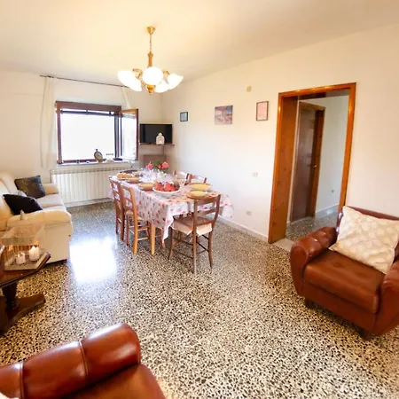 Holiday home Rondinaio