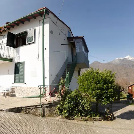 Holiday home Rondinaio Tereglio