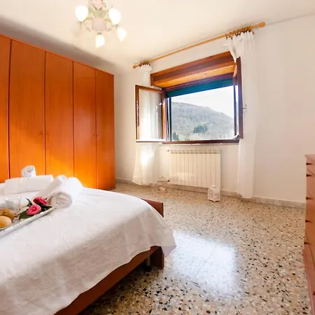 Holiday home Rondinaio